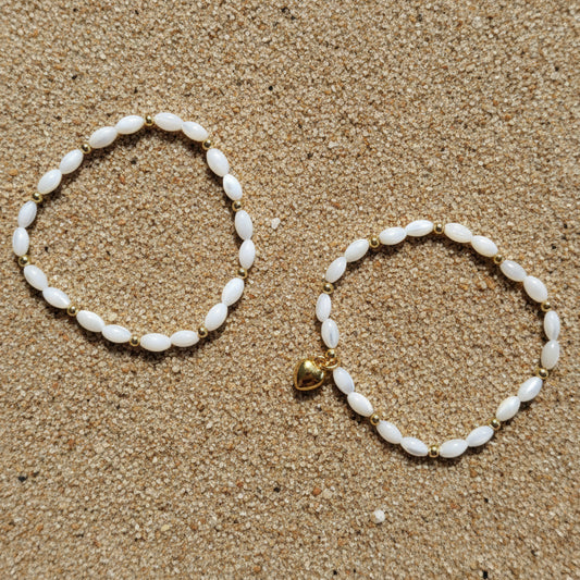 Bransoletka na gumce z masy perłowej