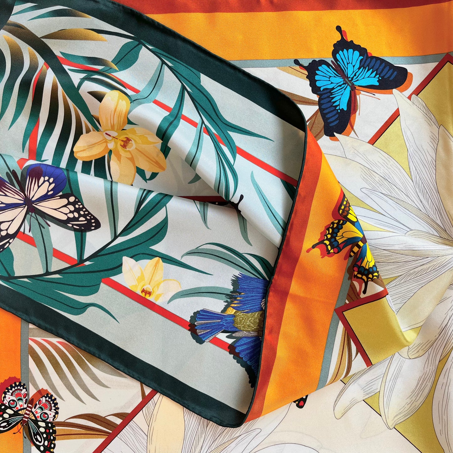 Apaszka dwustronna 106003- Ręcznie rolowane brzegi